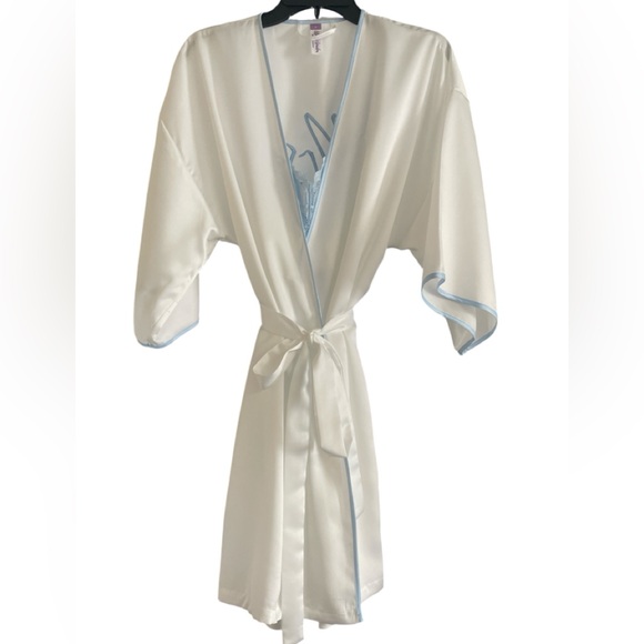 Brides Lilac+London 2-pc. Mrs. Bride Satin Chemise Wrapper Robe Set Wedding Med - Picture 2 of 12